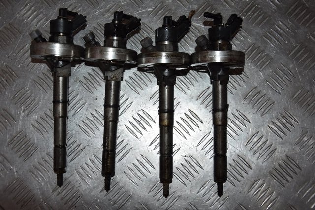 Форсунка інжектора 0445110168 NISSAN