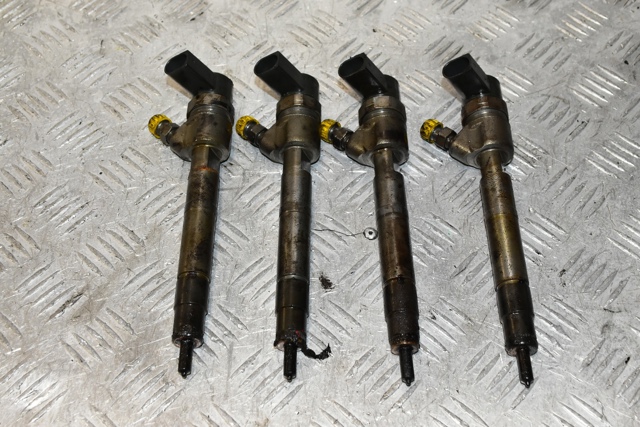 Форсунки електромагнітні 0445110238 MERCEDES