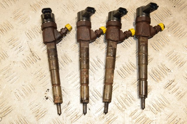 Форсунка паливна 0445110243 OPEL