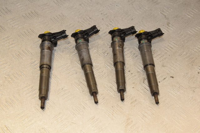 Форсунка інжектора 0445115022 NISSAN