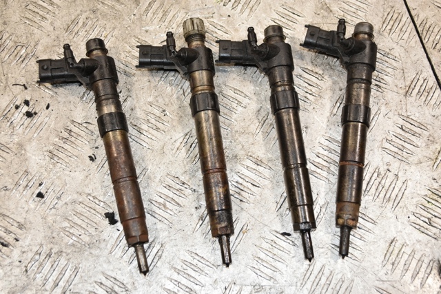 Форсунка паливна 0445115042 LAND ROVER