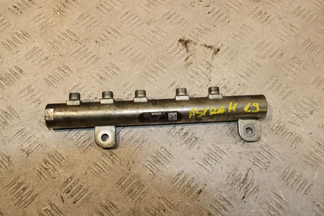 Паливна рампа 0445214095 OPEL
