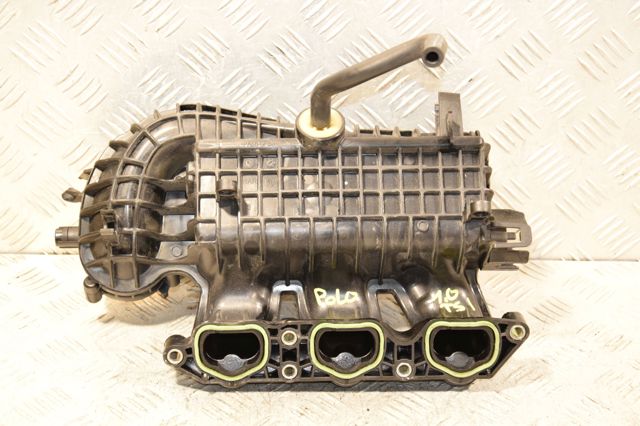 Колектор впускний 04C129711E VAG
