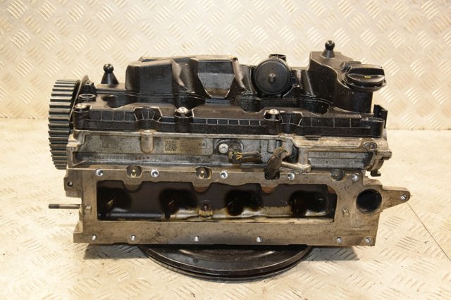 Головка блоку циліндрів 04L103373E VAG