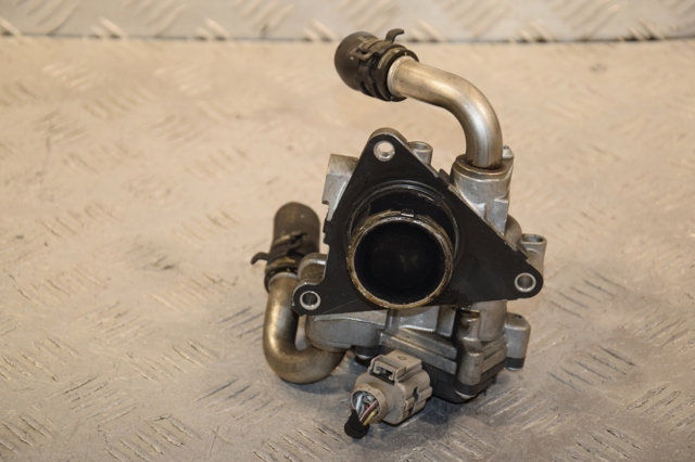 Клапан EGR рециркуляції газів 04L131501R VAG