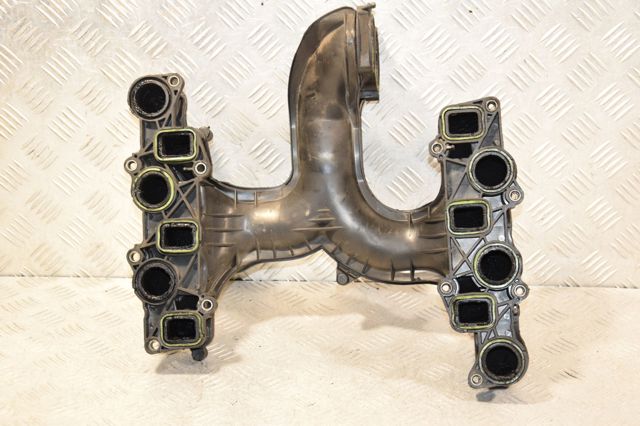 Колектор впускний 059129711CF VAG