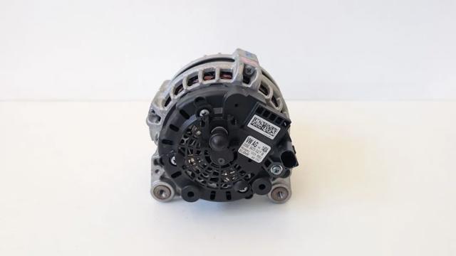 Авто генератор 05E903027B VAG