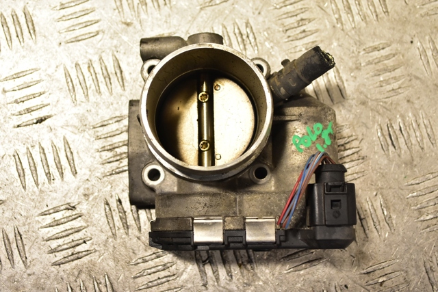 Заслінка повітряна 06A133062G VAG