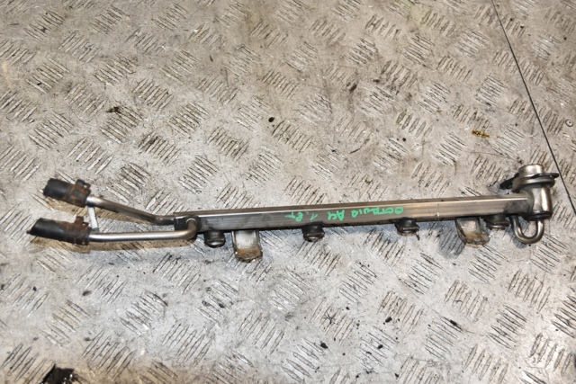 Розподільник палива 06A133681B VAG