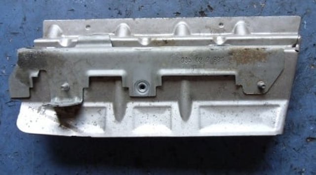 Кришка випускного колектора 06H129597K VAG