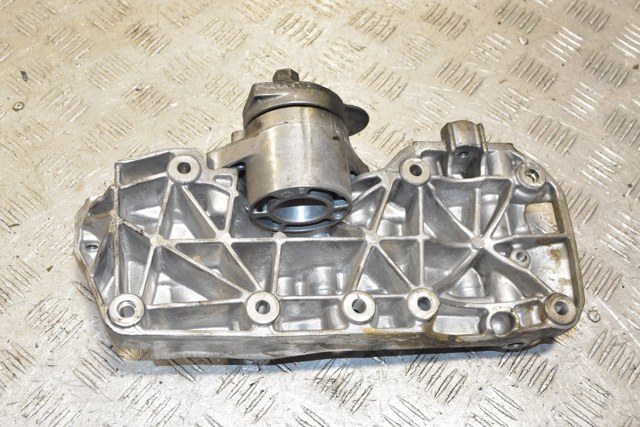 Кронштейн компресора кондиціонера 11168506863 BMW