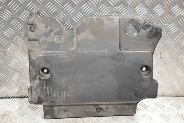 Кришка двигуна декоративна 1261127050 TOYOTA