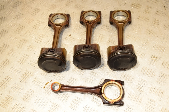 Поршень в зборі 1310122051 TOYOTA