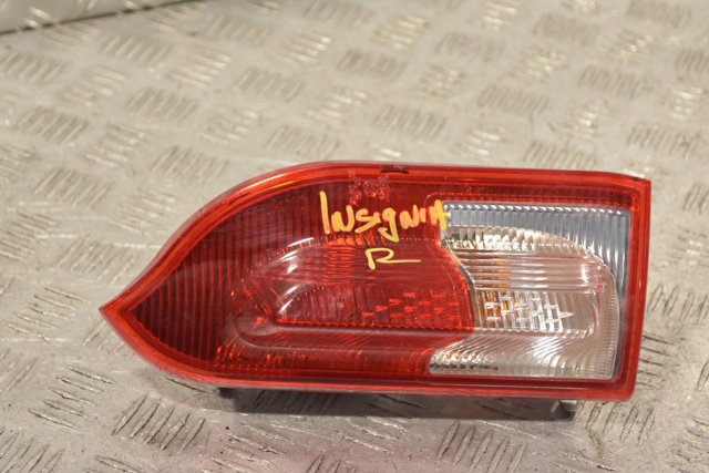 Фара задня права внутрішня 13226855 OPEL