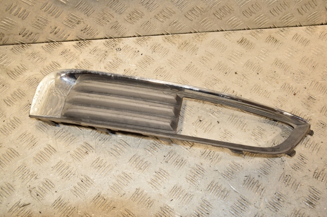 Ободок протитуманки 13238371 OPEL