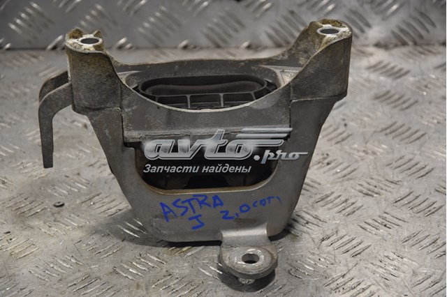 Подушка (опора) двигуна, передня 13248479 OPEL