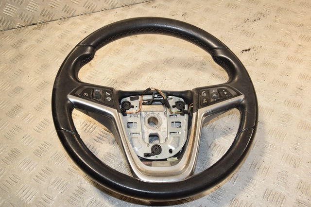 Рульове колесо 13351029 OPEL