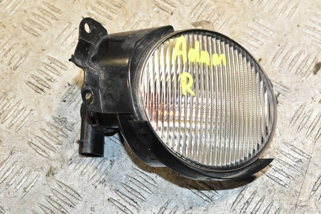 Поворотник правий 13354581 OPEL