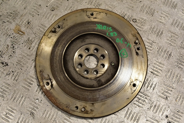 Маховик із зубчастим ободом в зборі 1340547020 TOYOTA