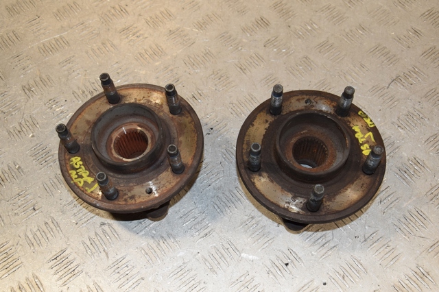Колеса і маточини 13502829 OPEL