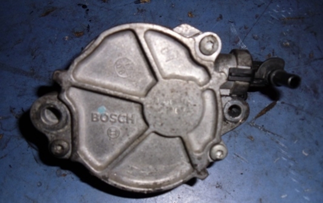 Насос вакуумний 1355026 FORD
