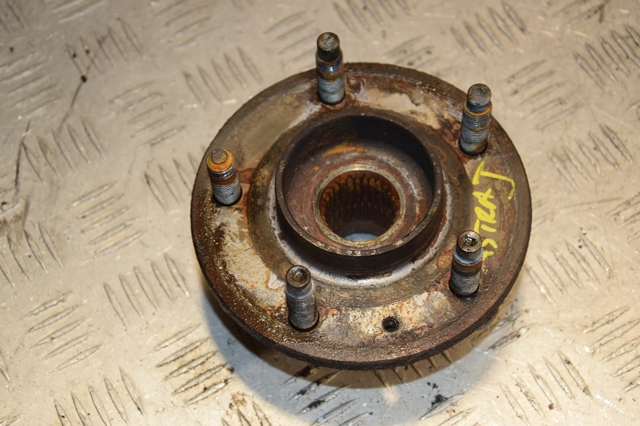 Колеса і маточини 13583479 OPEL