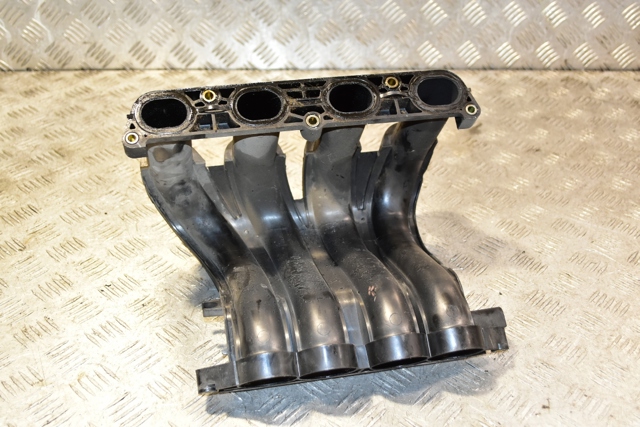 Колектор впускний 14001AX100 NISSAN
