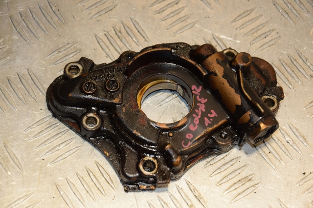 Помпа масляна 151000D031 TOYOTA