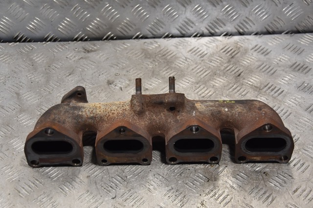 Колектор випускний 1555A007 MITSUBISHI