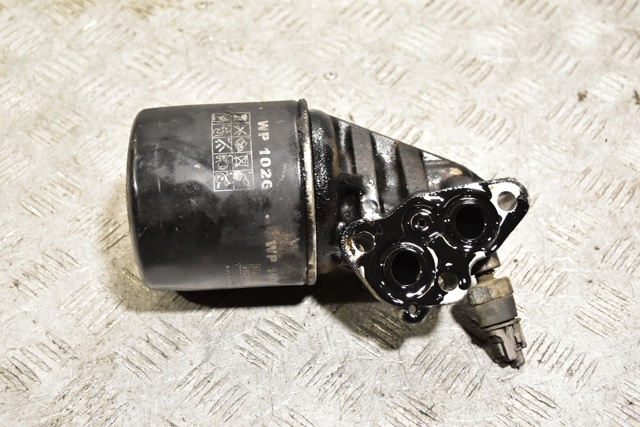 Корпус масляного фільтра 1560927010 TOYOTA