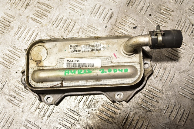 Радіатор масляний 157100R01000 TOYOTA