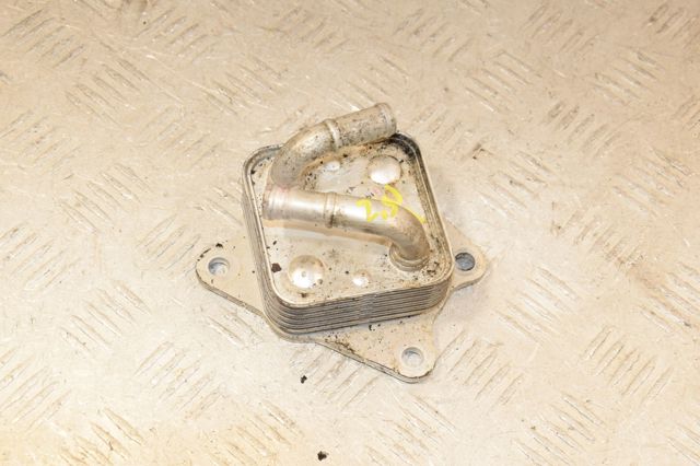 Радіатор масляний 1571025010 TOYOTA