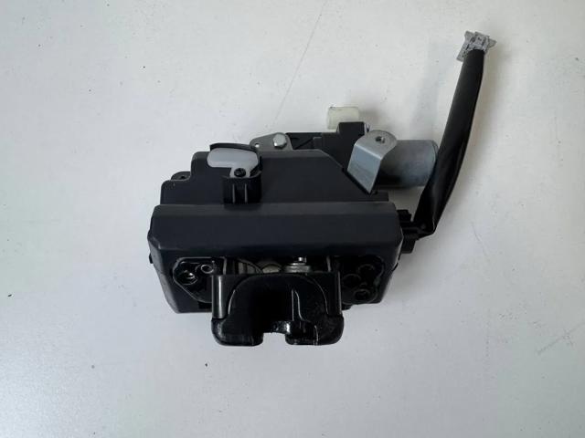 Замок кришки багажника/задньої  3/5-ї двері, задній 1638000790 TOYOTA