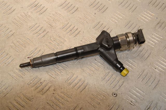 Форсунка інжектора 16600EC00B NISSAN