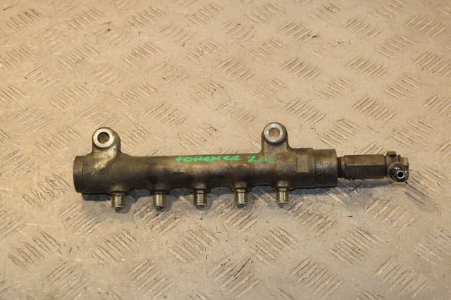 Рампа форсунок системи упорскування палива 16670AA000 SUBARU