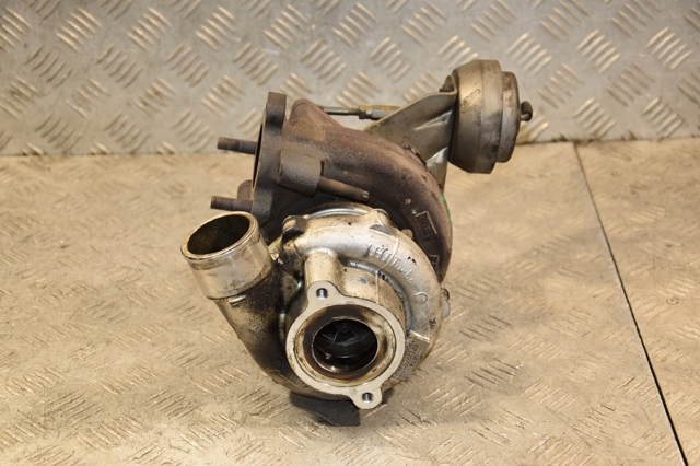 Турбокомпресор 1720126031 TOYOTA