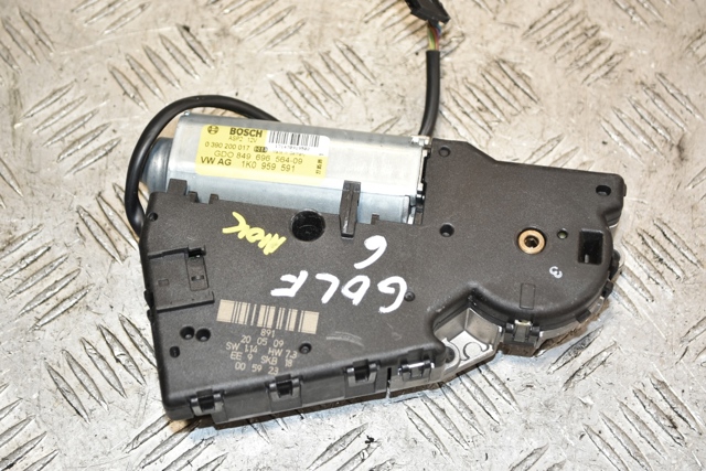 Двигун приводу люка 1K0959591 VAG