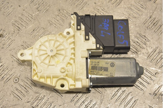 Мотор склопідйомника дверей задніх, лівих 1K0959703AG VAG