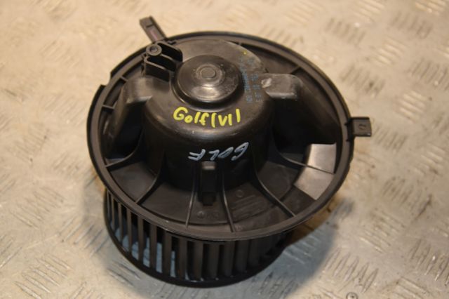 Моторчик пічки 1K1819015C VAG