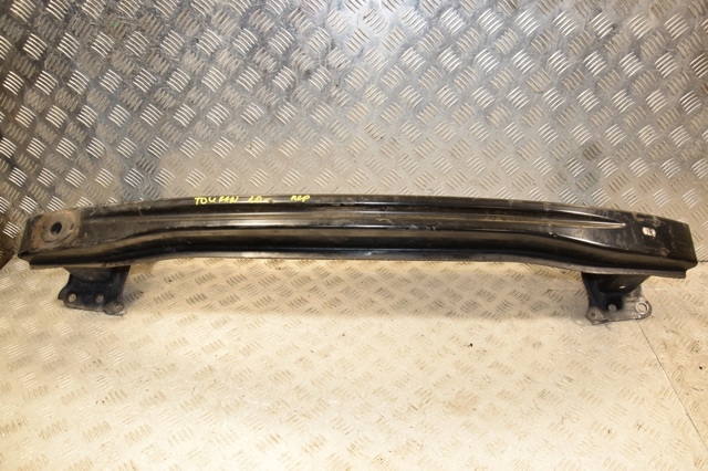 Балка бампера переднього 1T0807109 VAG