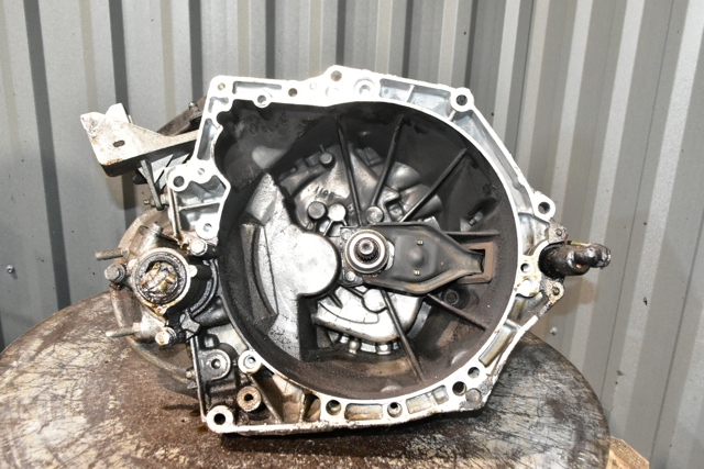 Коробка передач в зборі з головною передачею і диференціалом 20DP42 PEUGEOT