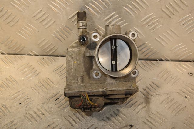 Заслінка повітряна 2203037010 TOYOTA