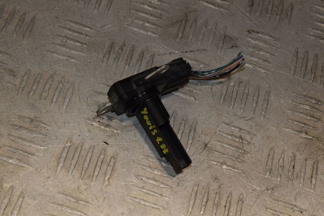 Повітромір 222040V020 TOYOTA