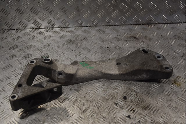 Балка кріплення коробки передач 22316769281 BMW