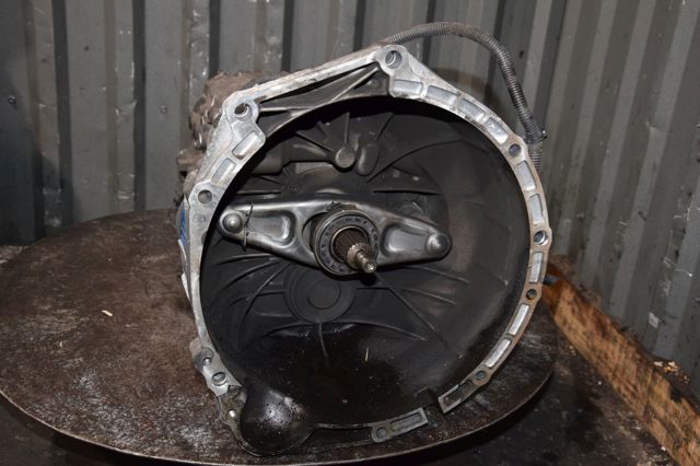 Ручна коробка передач 23008687390 BMW