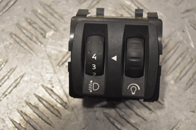 Кнопка коректора фар 251900567R RENAULT