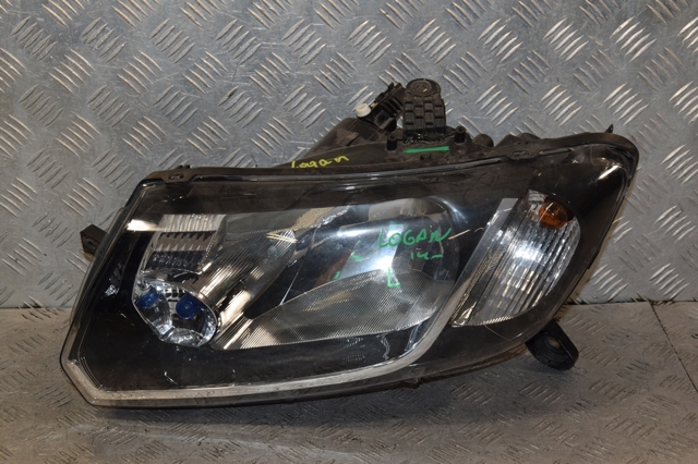 Блок фара ліва 260601236R RENAULT