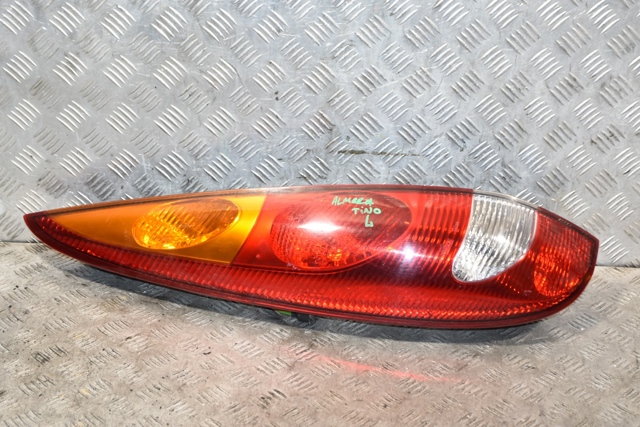 Задня ліва фара 26555BU201 NISSAN