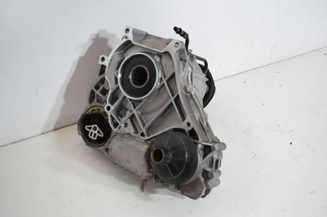 Коробка роздавальна в зборі 27107889033 BMW