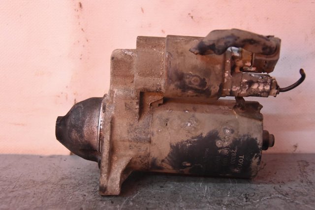 Стартер двигуна 281000D030 TOYOTA